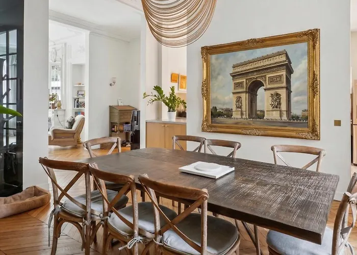 3 Bedroom Champs De Mars Eiffel Tour View * Paris