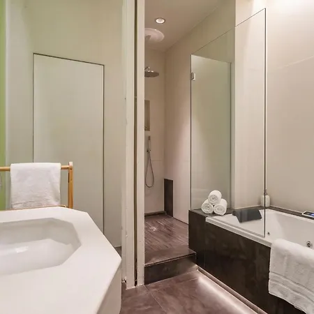 3 Bedroom Champs De Mars Eiffel Tour View דירה פריז